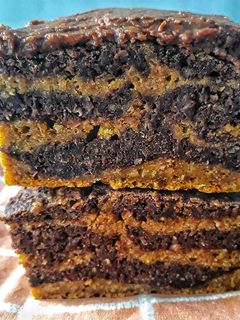 Una foto de 🍫🎃 Bizcocho cebra de calabaza y cacao 🎃🍫