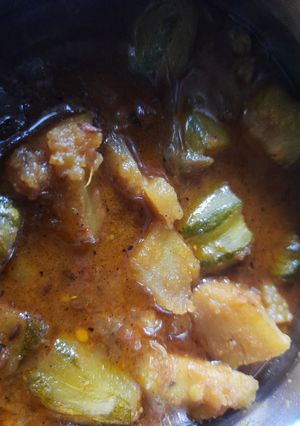 আলু পটলের ডালনা (Aloo potoler dalna recipe in Bengali) রেসিপির প্রধান ছবি