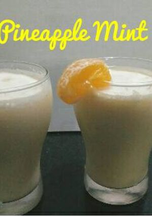 A picture of Orange Pineapple Mint Smoothie.