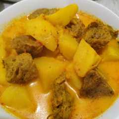Gulai kentang vegan রেসিপির প্রধান ছবি