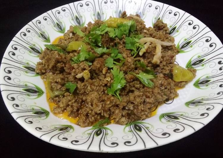 Recipe of Homemade Shinwari beef tomato qeema karahi