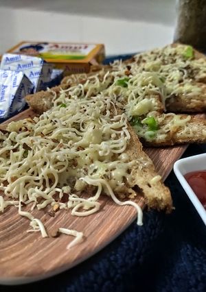 ચીઝ ચીલી ટોસ્ટ(Cheese Chilli Toast Recipe in Gujarati) રેસીપી મુખ્ય ફોટો