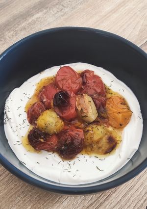 Une photo de Chaud-froid de tomates cerise