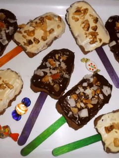 Una foto de Heladitos al horno con malteada de chocolate