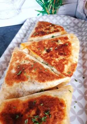 Une photo de Samoussas de boeuf et porc réalisés avec des wraps 😊