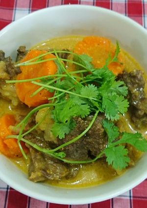 Hình của món Cà ri bò.