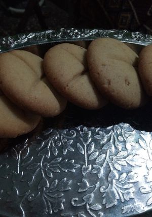 नानखटाई (nankhatai recipe in marathi) रेसिपी चे मुख्य फोटो 