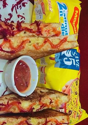 मैगी सैंडविच (maggi sandwich recipe in Hindi) रेसिपी मुख्य फोटो