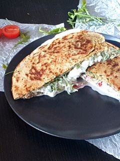 Foto di Pancake salato farcito senza uova