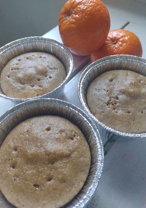 Una foto de Muffins integrales de mandarina, yogurt y miel