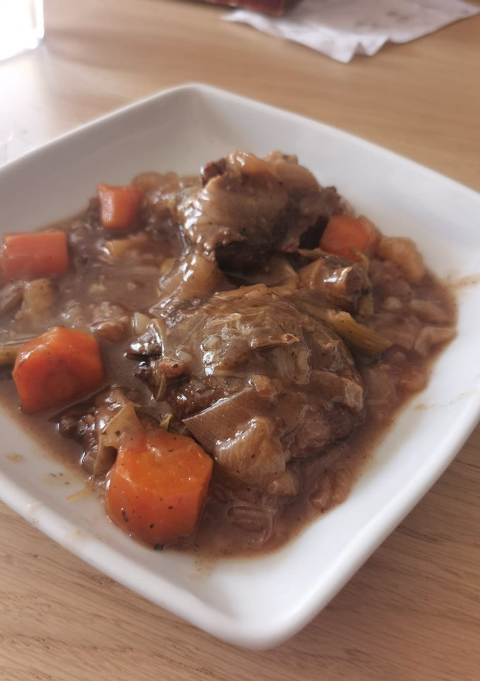 Una foto de Carrilleras en salsa