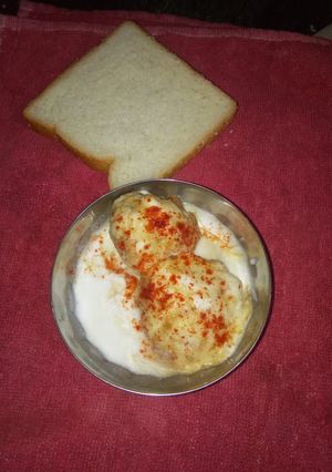 ब्रेड दही बड़े(Bread ke dahi vade recipe in Hindi) रेसिपी मुख्य फोटो