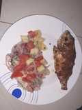 Pescado frito con ensalada🐟