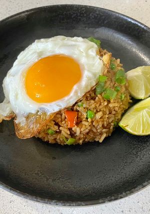 A picture of Nasi goreng (Indonesian stir-fried rice).