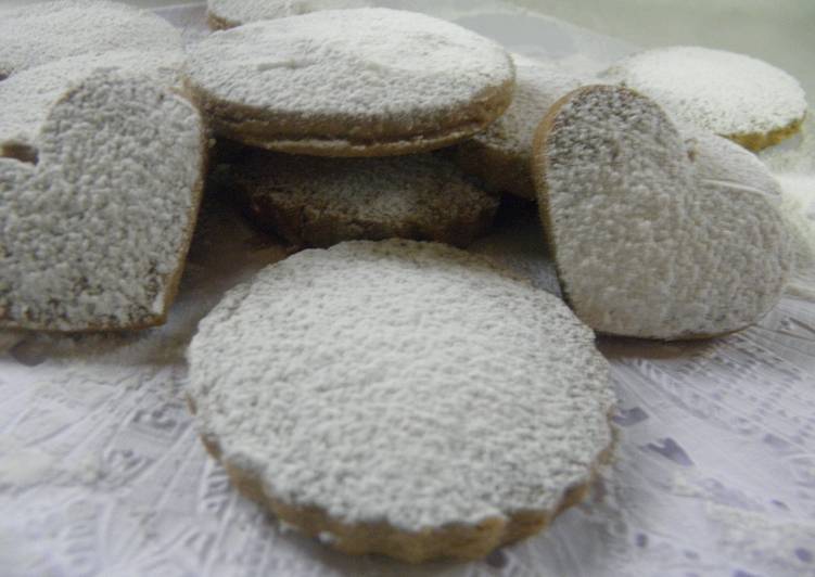 Mantecados o polvorones navideños