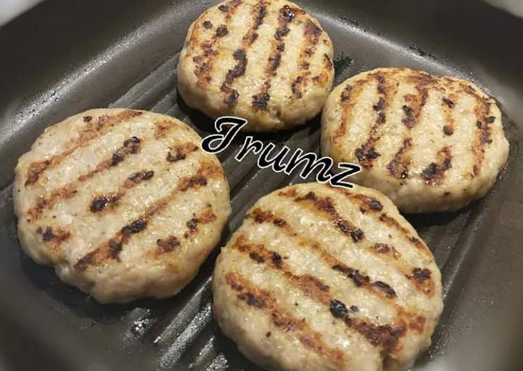 Steps to Make Homemade 🍟🍔Grilled Chicken Burgers🍔🍟