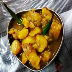 A picture of Chat-pate aloo ki sabzi.
