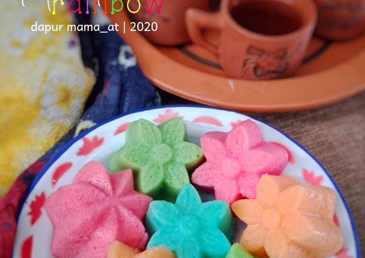 Langkah Mudah untuk Menyiapkan Apem Kukus Rainbow yang Lezat Sekali