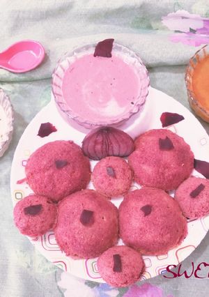 A picture of Beetroot Idli.