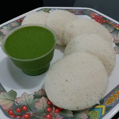 A picture of Instant Rice Idli.