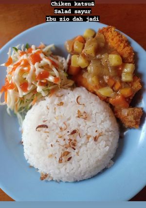 Foto resep Chiken katsu kuah kari n salad sayur