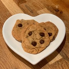 A picture of Gluten Free Chocolate Chip Cookies.