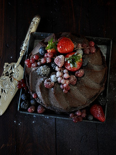 Una foto de Bundt cake bizcocho de chocolate con mayonesa