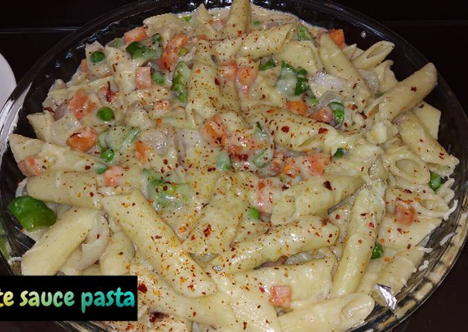 White sauce pasta