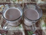હોટ ચોકલેટ મિલ્ક (Hot Chocolate Milk Recipe In Gujarati)