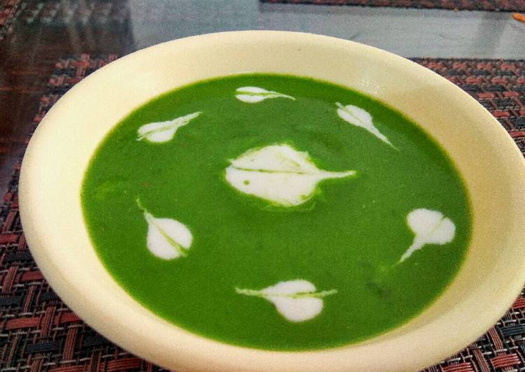 Cream of spinach soup