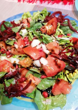 Una foto de Ensalada con granada