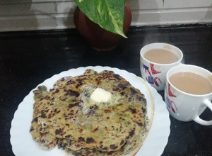 A picture of Jowar and Methi Paratha.