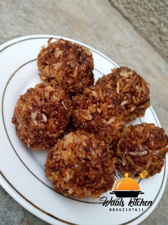 A picture of Coconut balls(kwakumeti).