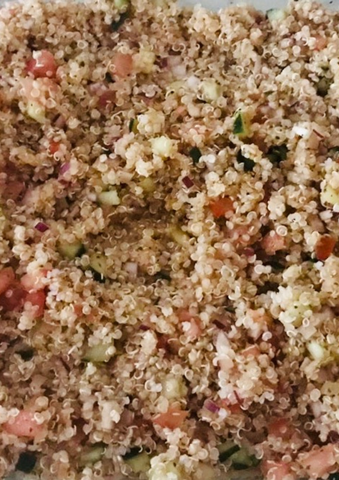 Una foto de Quinoa con verduras al curry