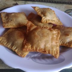 A picture of Veggie pizza puff.