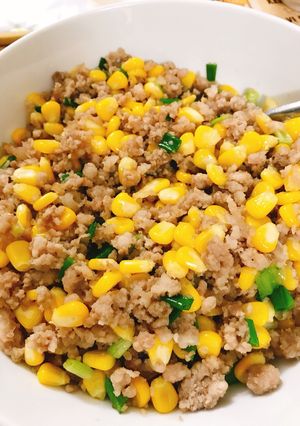 Hình của món Bắp xào thịt bằm.