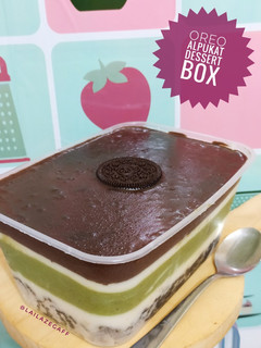 Foto resep Oreo Alpukat Dessert Box