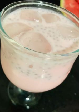 A picture of Doodh wala Sharbat (rooh afza).