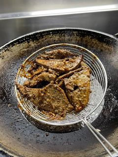 รูปของ ตับหมูทอดกระเทียมพริกไทย