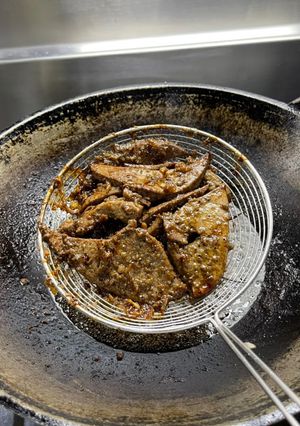รูปของ ตับหมูทอดกระเทียมพริกไทย