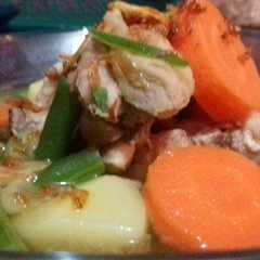 A picture of Sop Ayam.