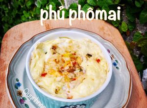 Hình của món Cơm cá hồi đút lò phủ phômai.