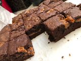 Brownies με καραμέλα