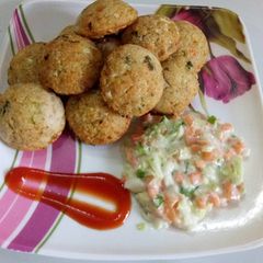 A picture of Oats & veggies appam.