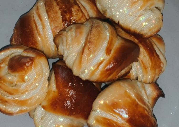 Steps to Make Ultimate Baby Croissants