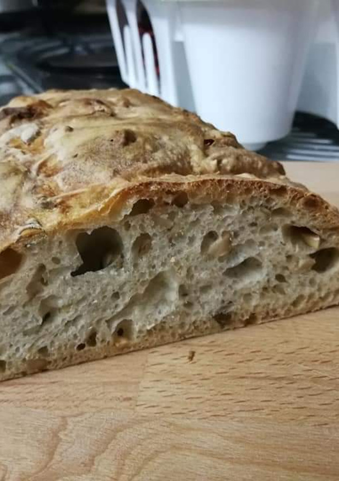 Una foto de Pan con frutos secos