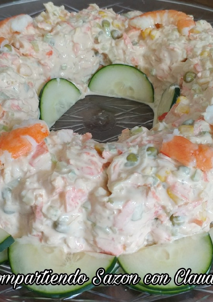 Una foto de Cremosa ensalada de Camarón🌹