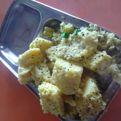 A picture of Khaman.