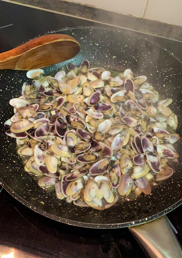 Una foto de Tellinas a la plancha