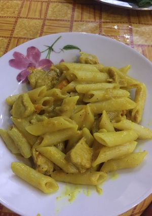 صورة لوصفة مكرونه بالفراخ والكاري